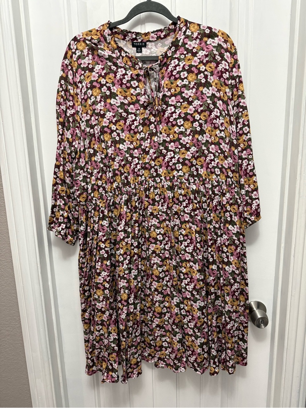 Torrid Mini Stretch Challis Front Keyhole Dress Multi Size 3 22/24 (54-9)